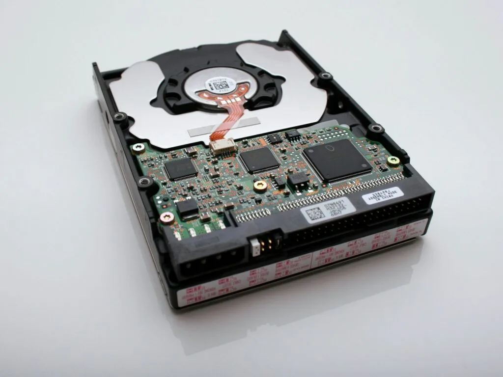 Internal hard disk drive that can be software-erased or physically shredded