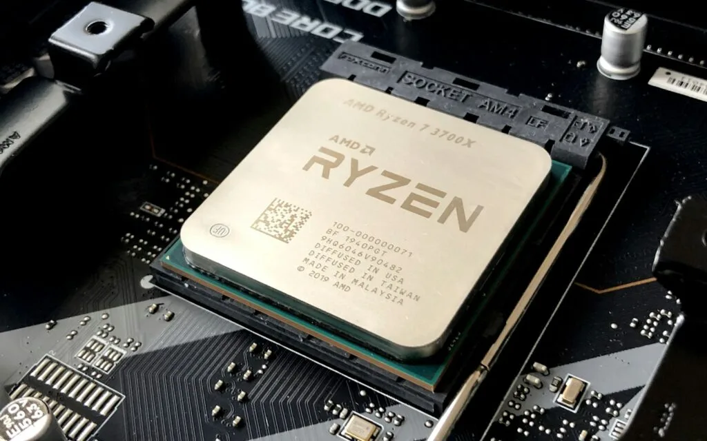 Computer processor installed in a motherboard, components that hold recoverable value in old IT equipment
